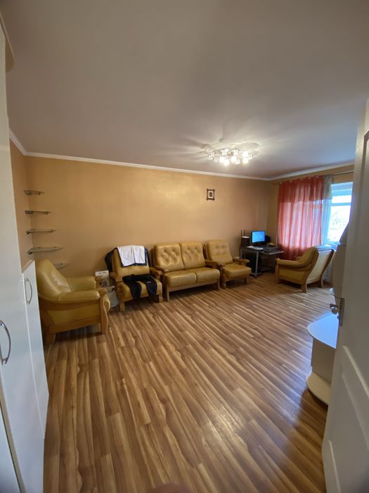 Продам 2-ком квартиру