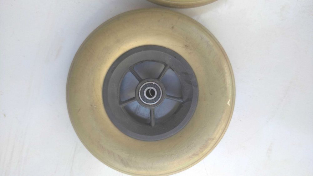 Колеса для тачки (пенополиуретановое)