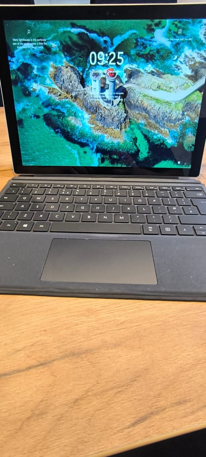 Surface pro 6 Intel Corel i5-8350U 230gb ładowarka ze stacją dokująca