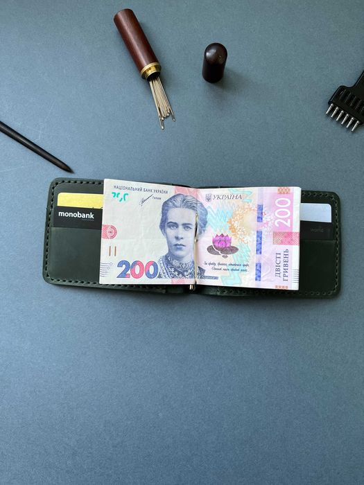 Зажим для денег/ Притиск для коштів