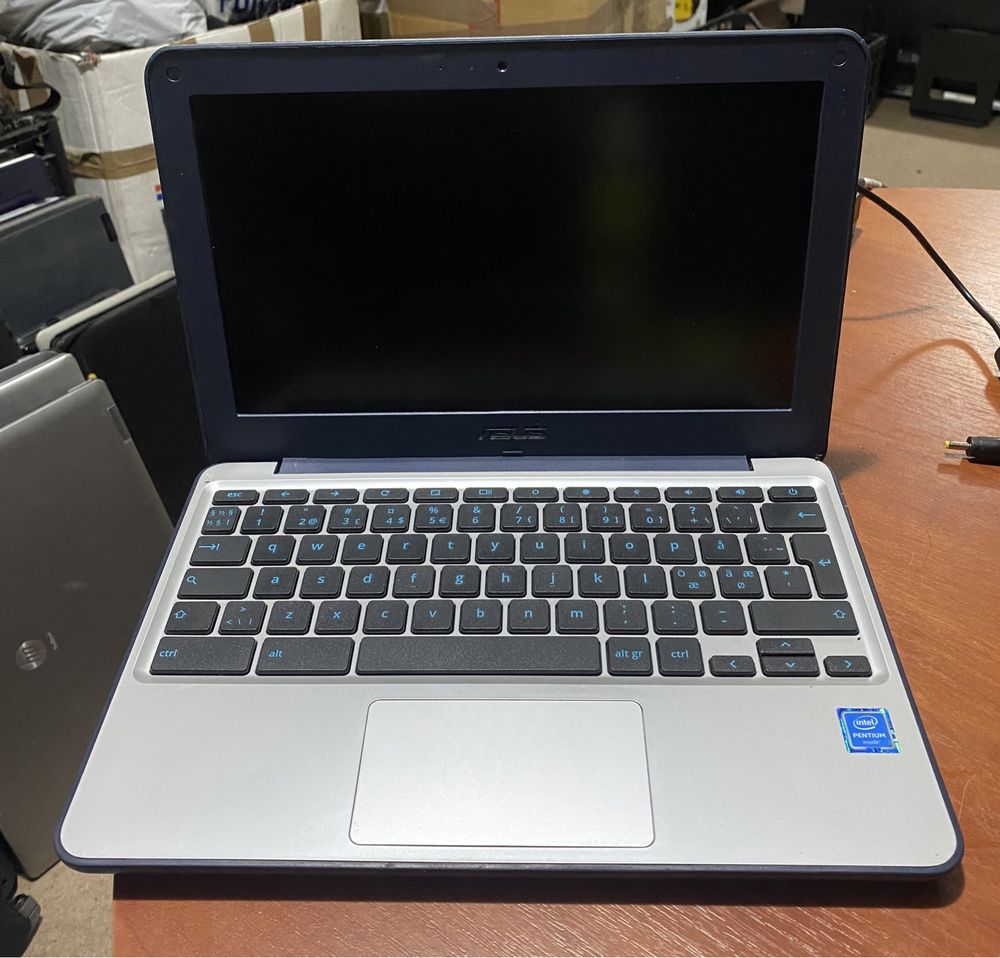 ChromeBook Asus c202s 11.6"/4GB RAM/16GB SSD! Магазин 4145