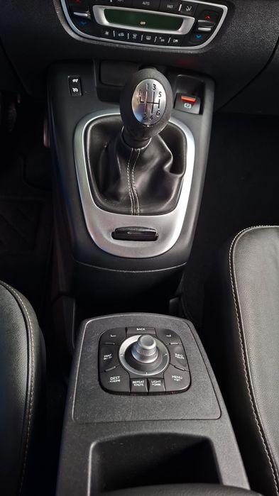 Renault Megane Scenic 1.5DCi 110cv