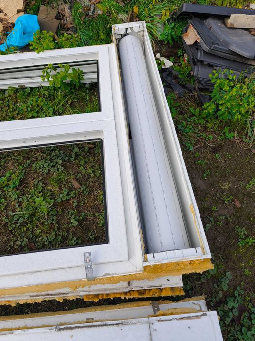 Okna i Dżwi balkonowe PVC  3-Szyby,roleta,białe używane.