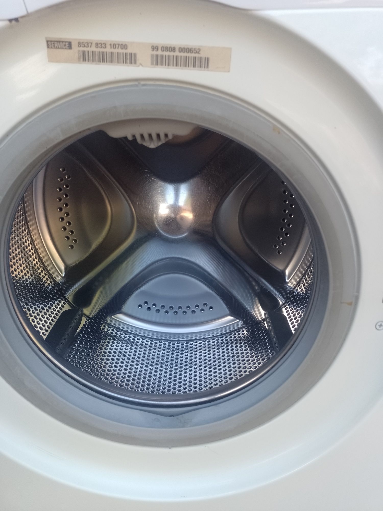 Pralka Whirlpool slim