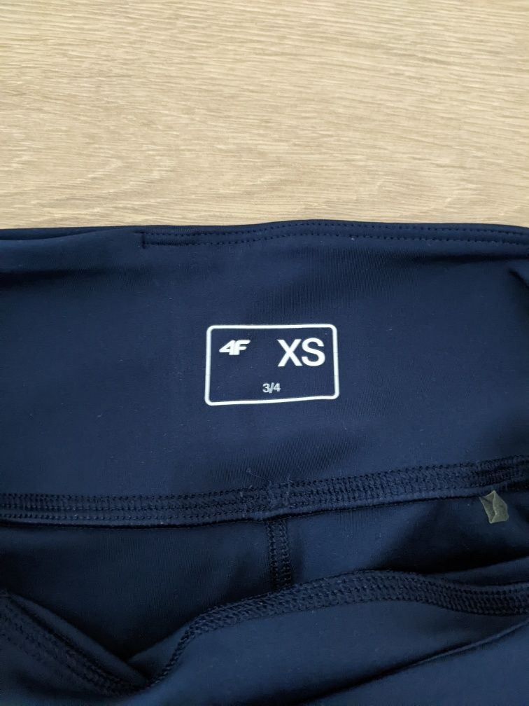 Leginsy 3/4 w rozmiarze XS