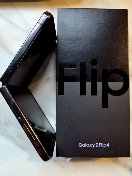 Samsung Flip 4 w dobrym stanie