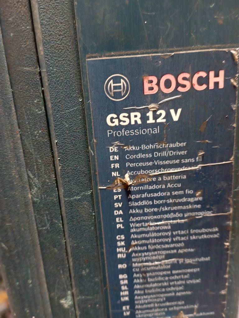 Продам шуруповерт bosch gsr 12v