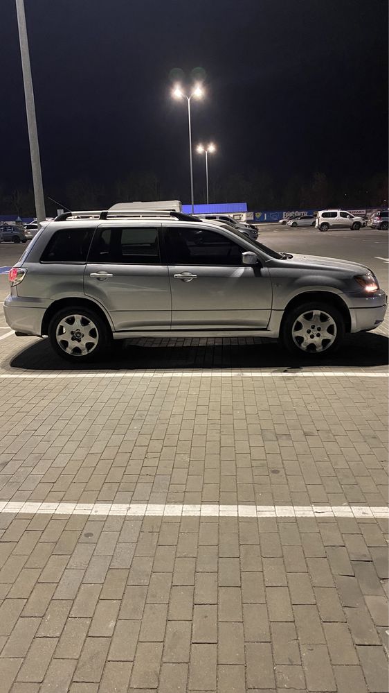 Аутлендер 2004. Mitsubishi Outlanber
