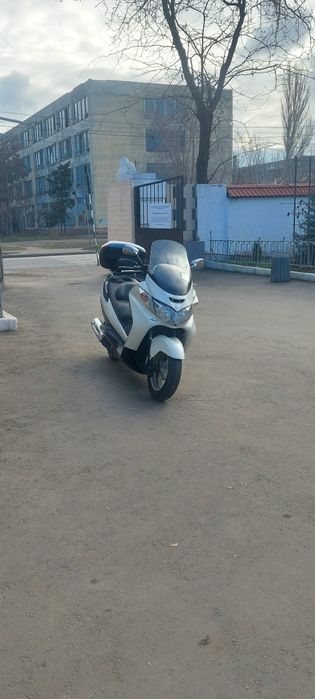 Продам скутер Сузуки