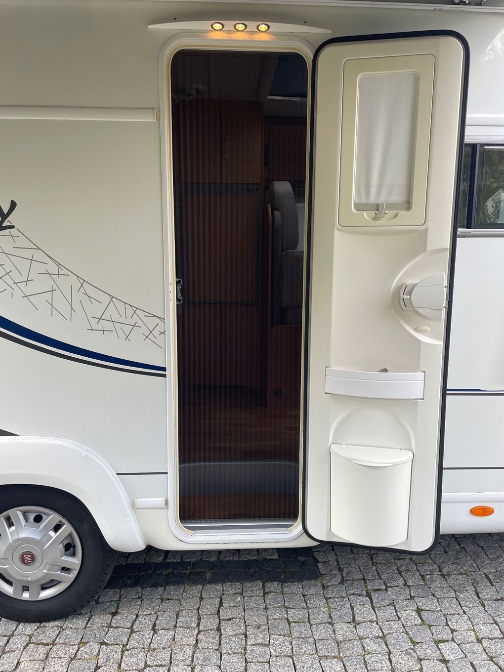 LMC LIBERTY TI 582  LMC  LIBERTY  TI 582 2xKlimatyzacja Bezwypadkowy Stan Perfekcyjny !