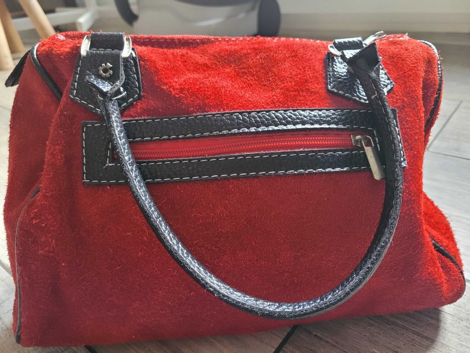 torebka czerwona zamsz