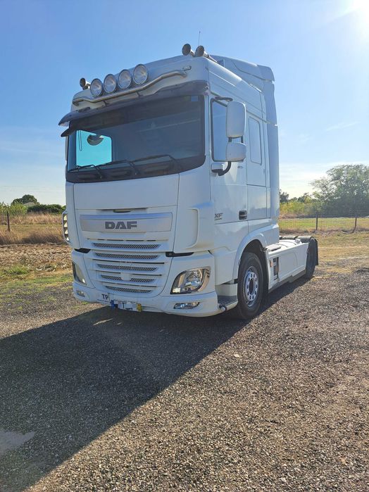 Trator DAF XF 460