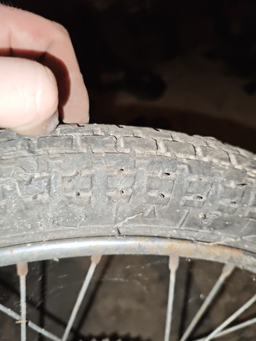 Колесо від мопеда с педалями