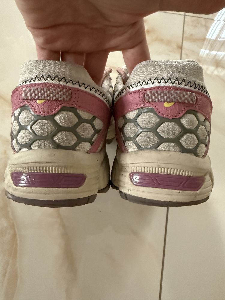 Кросівки Asics 24,5 см