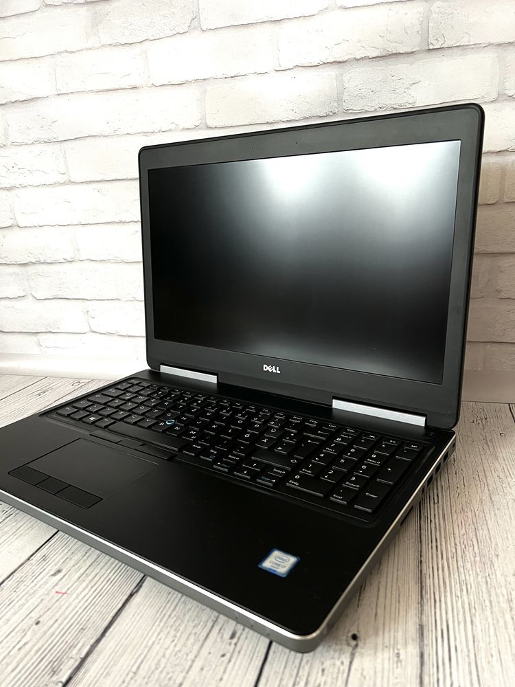 Dell Precision 7510 i7-6920HQ 32/512gb 15,6 Fhd IPs відеокарта 2g