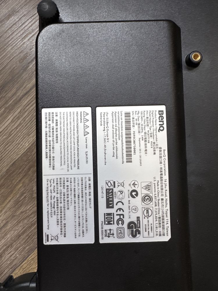 Projektor Benq model MX518
