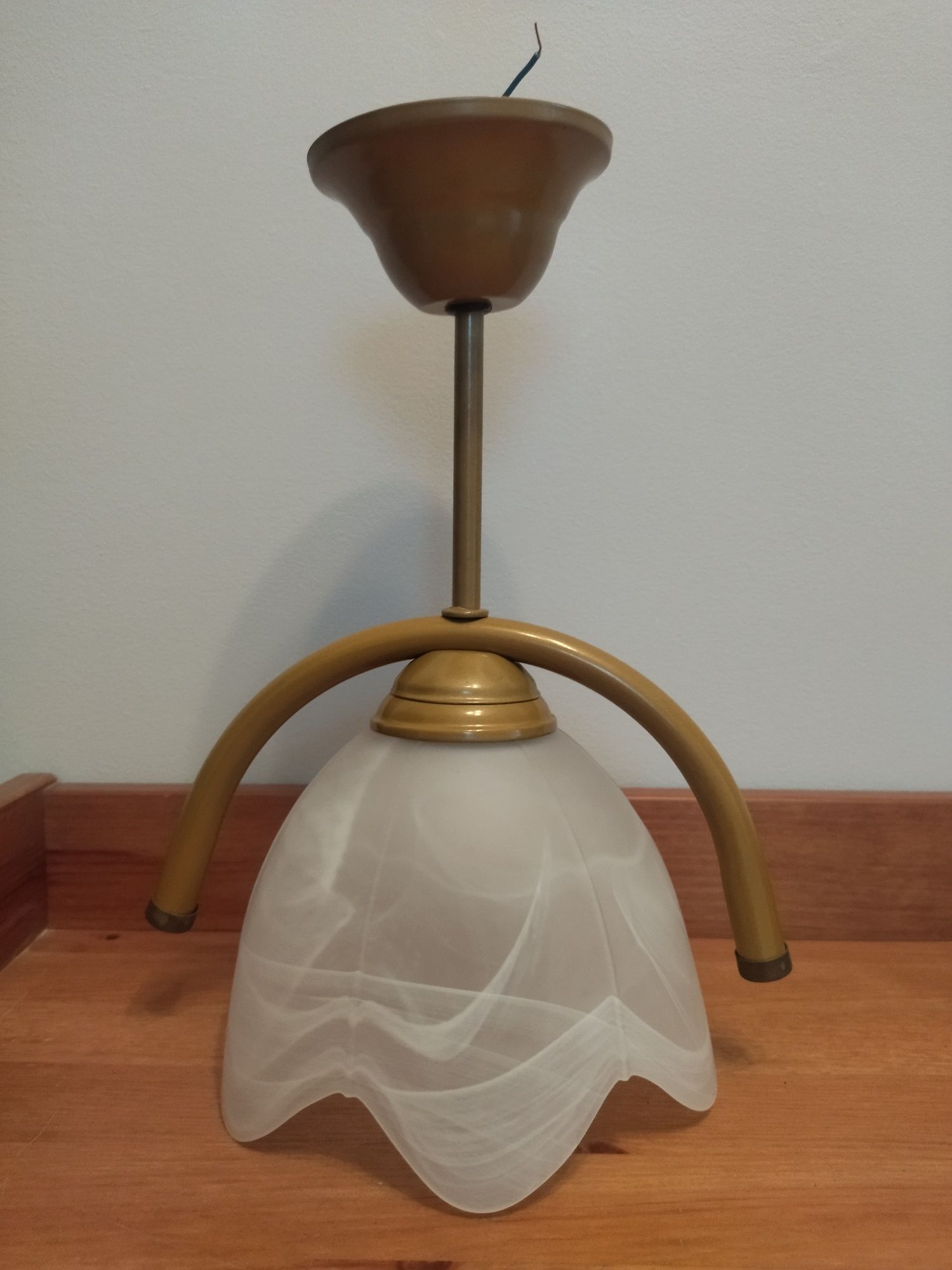 Lampa wisząca pojedyncza złota