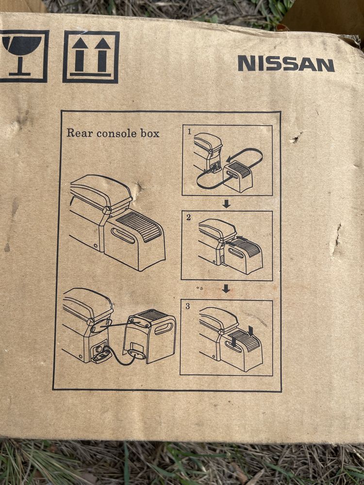 Бардачек ниша органайзер для заднего ряда Nissan X Tral