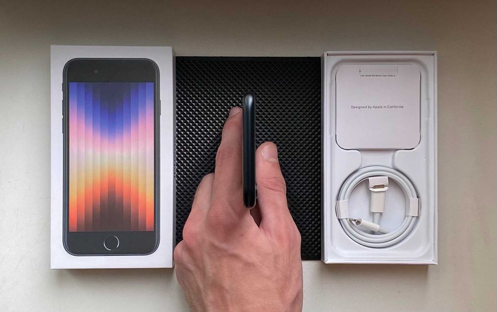 НОВЫЙ - iPhone SE 2022 - 128 гб - 100% АКБ - NEVERLOCK - MIDNIGHT