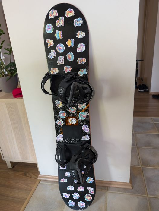 Snowboard Rossignol 134 z wiązaniami Drake King