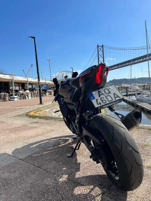 Yamaha R7    YZF