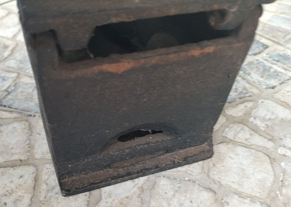 Ferro engomar a carvão