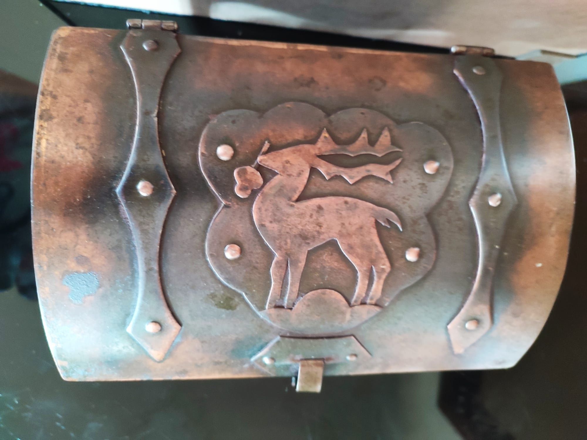 Skrzynka, szkatułka, kuferek, metaloplastyka Cz.Palczewski PRL
