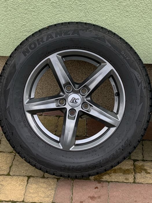 Зимові шини з дискамт 215/65/R16