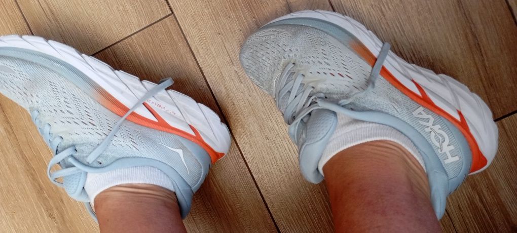 Buty Hoka clifton8 jak nowe 37.