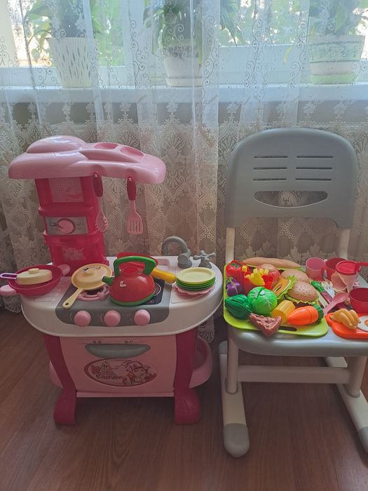Продам дитячу кухню