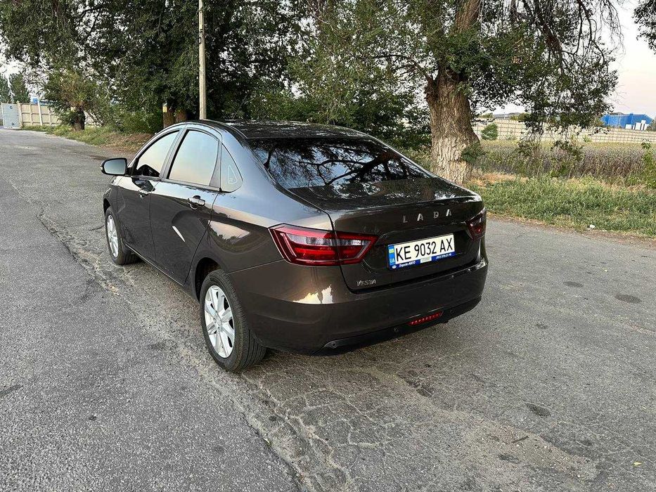 Автомобіль Lada Vesta