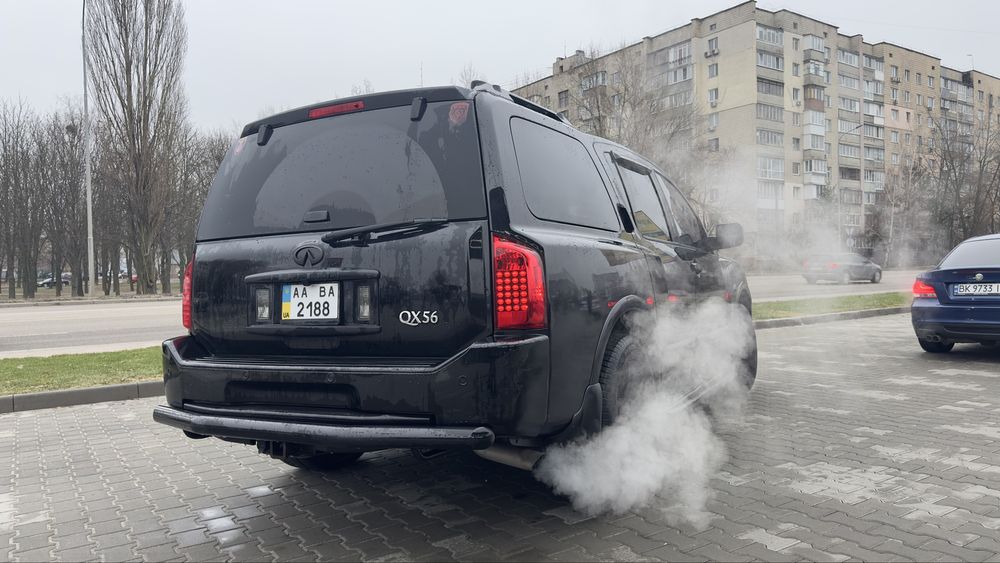 Терміново Infiniti qx56