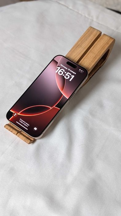 iPhone 16 Pro Desert Titanium Neverlock