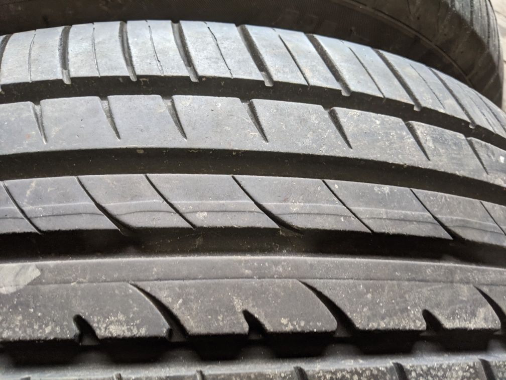 225/60R17 Hankook