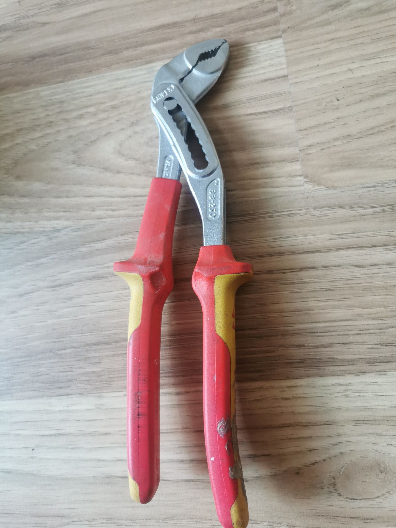 Knipex szczypce hydraulicznne