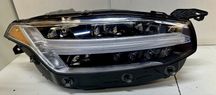 Правая фара Volvo XC90 USA  2016-2022 год 32404714