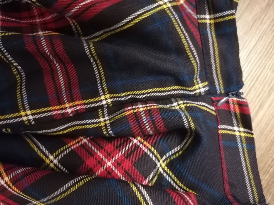 Spódniczka dziecięca w kratę rozm. 146