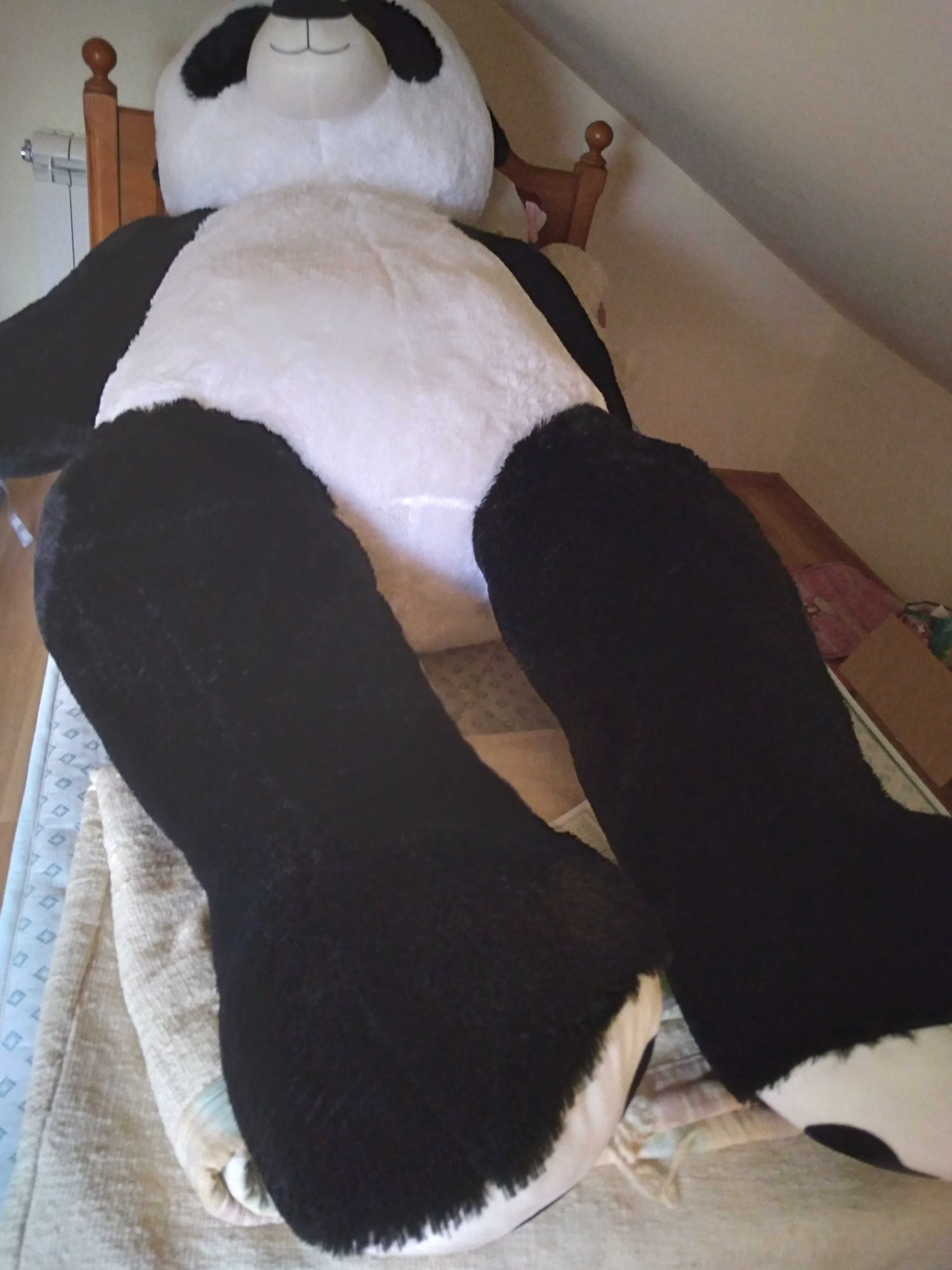 Panda gigante em peluche