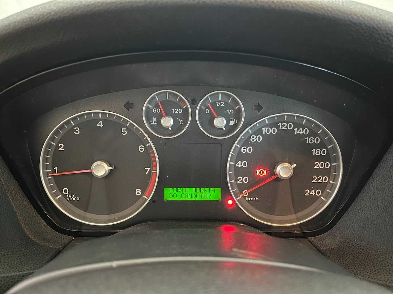 Ford Focus SW 1.4 Guia