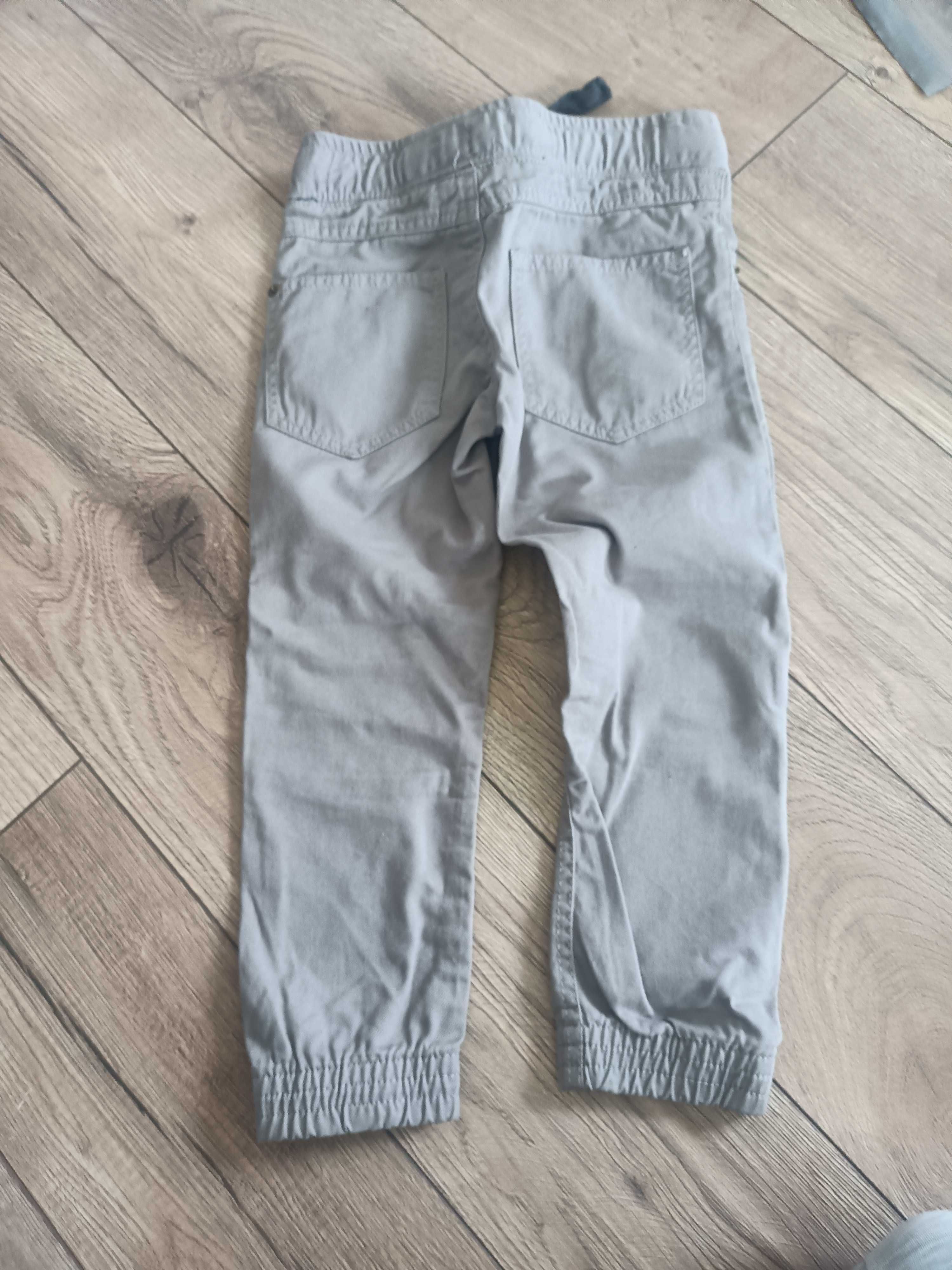 Spodnie jeansowe chłopięce 104