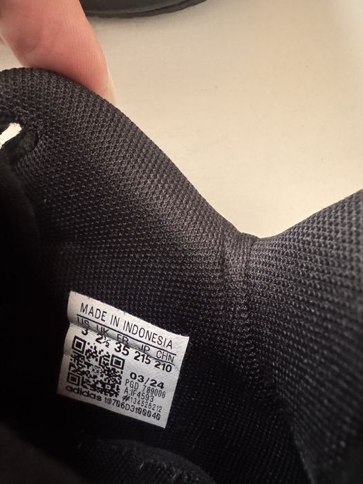 Високі кросівки adidas