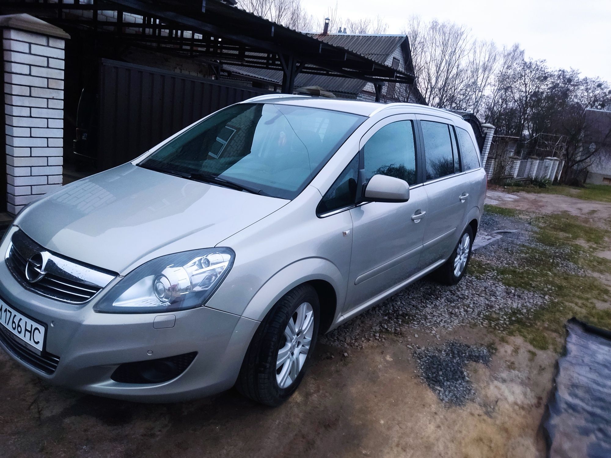 Продам  Opel Zafira 2011 рік