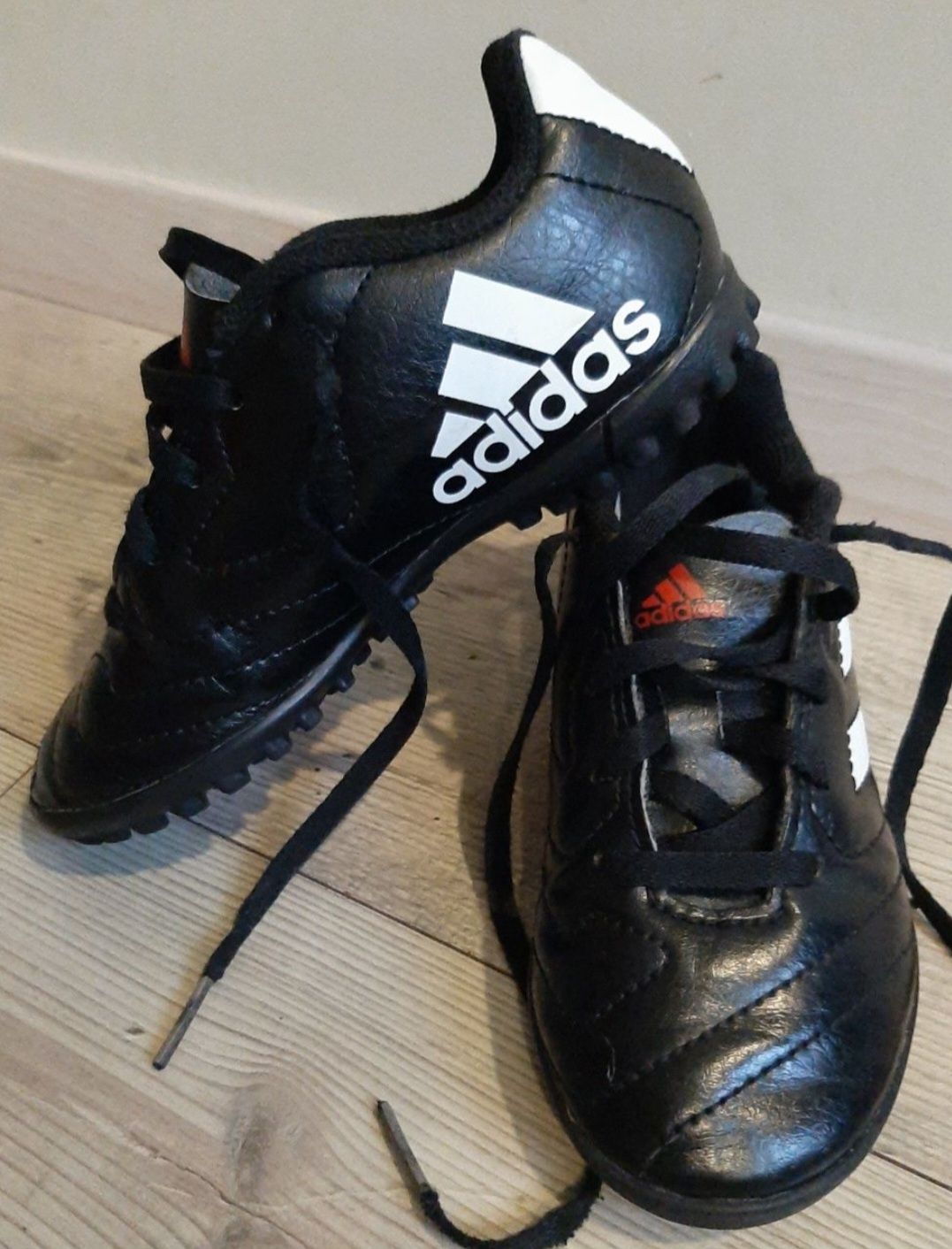 Сороконіжки футбольні Adidas (р.29)