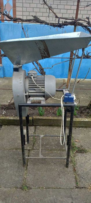 Млин крупорушка для господарства