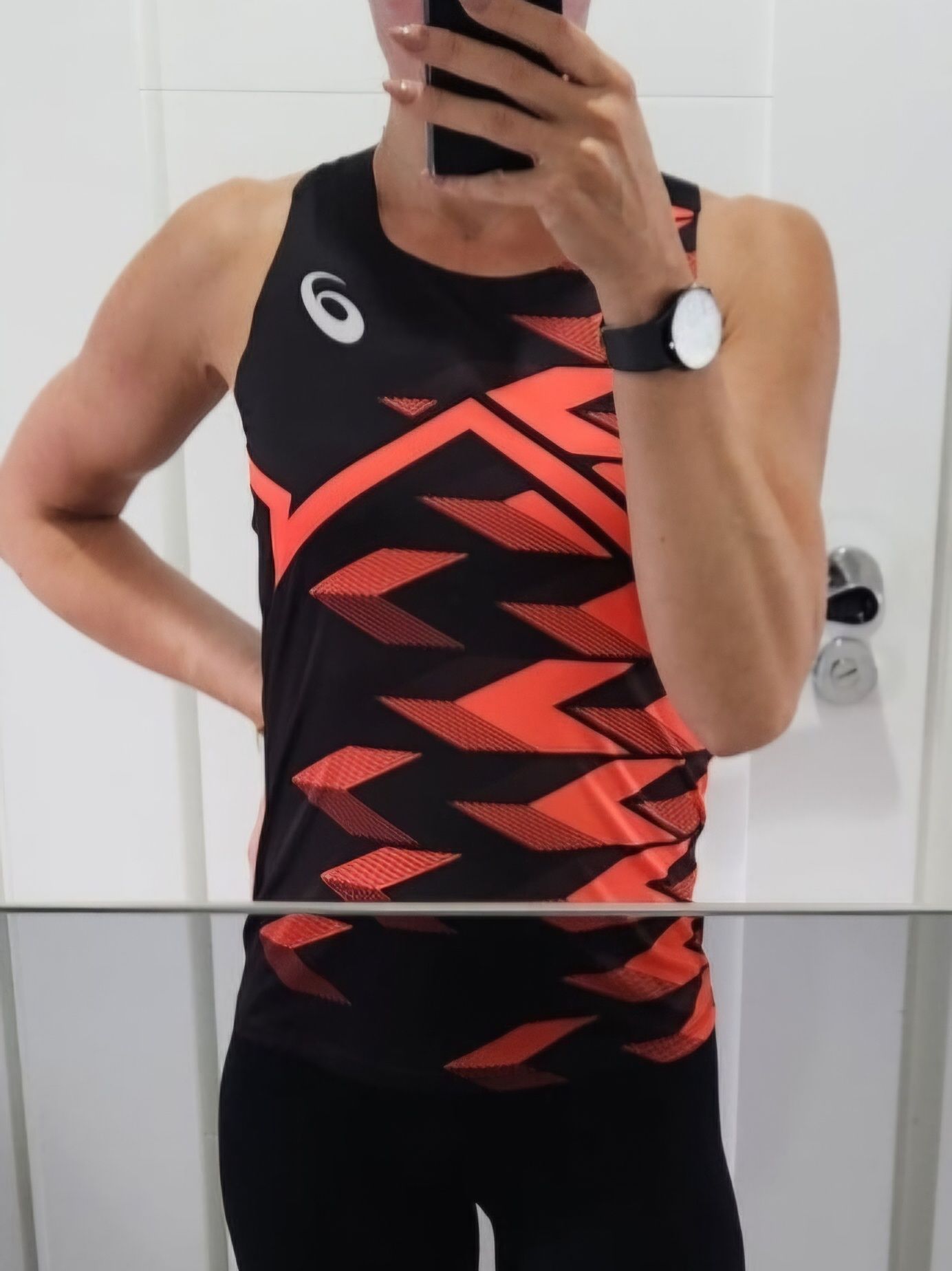 Wyprzedaż!!! Koszulka sportowa damska. ASICS. Rozmiar S