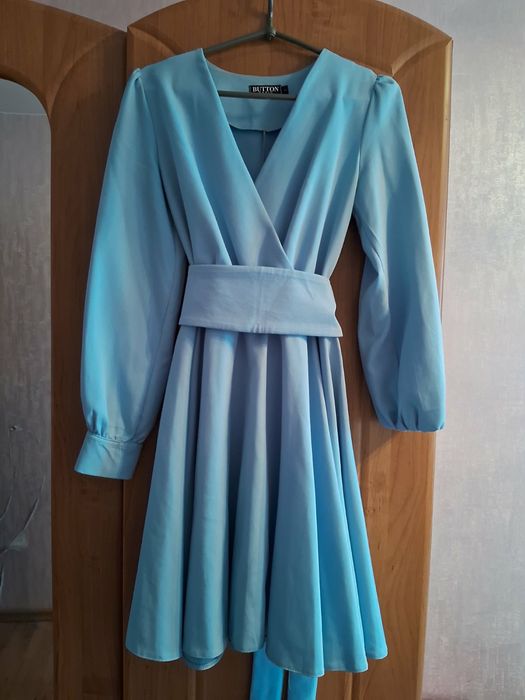 плаття голубого кольору розмір s