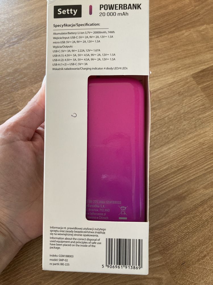 Nowy Powerbank 20 000 mAh