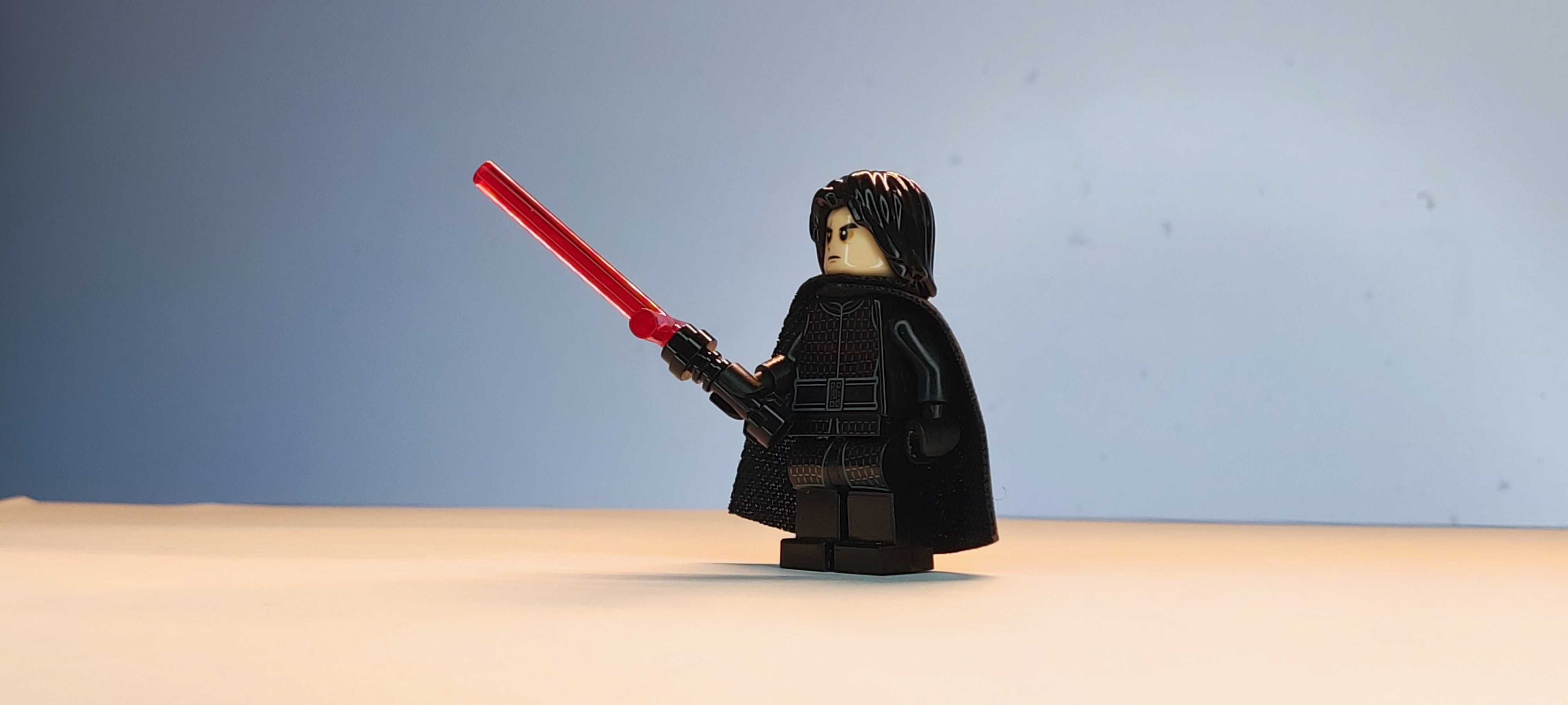 Minifigura Lego - Star Wars: Os Últimos Jedi: Kylo Ren