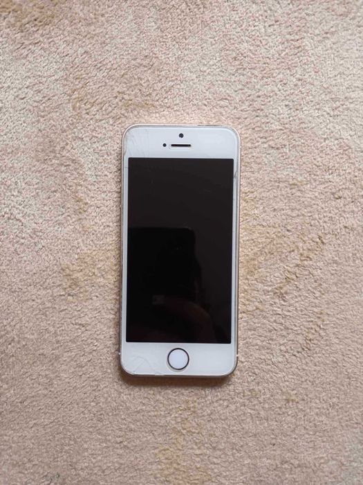 Iphone 5 SE bem tratado