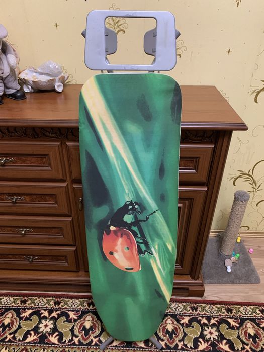 Гладильная доска с держателем для утюга